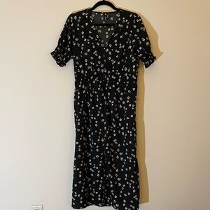 Beautiful floral dress, size 14